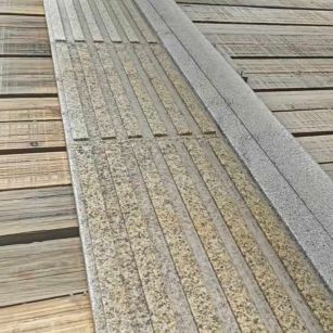 遵义黄金麻盲道石 盲条