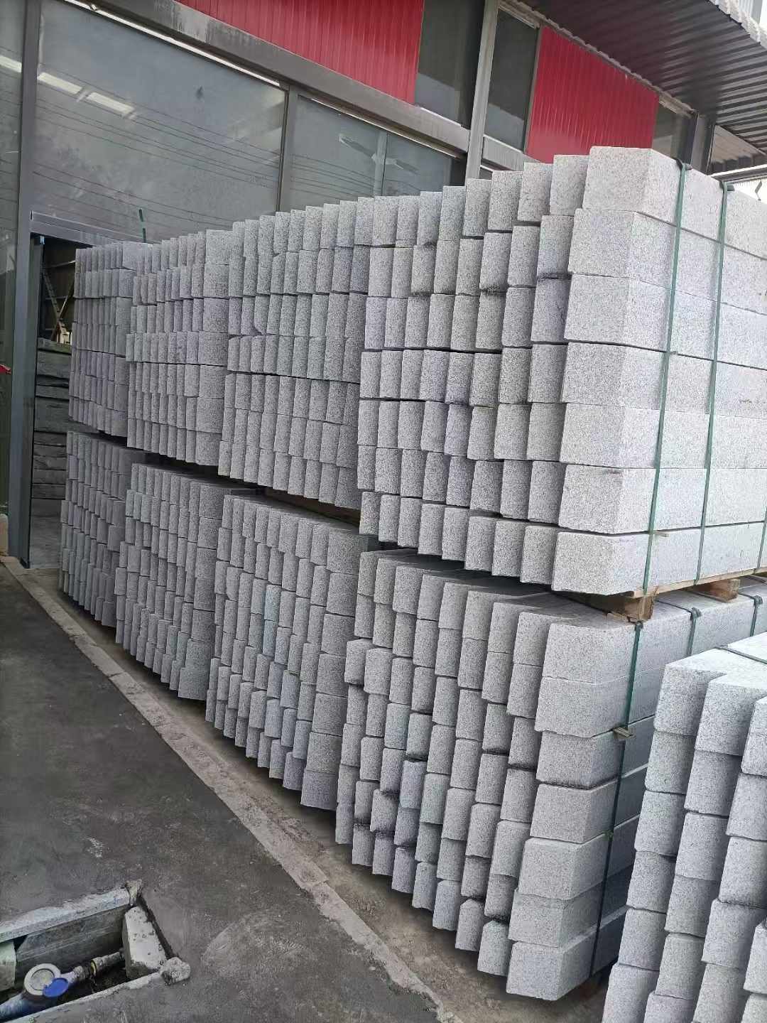 遵义芝麻白树围石 树池
